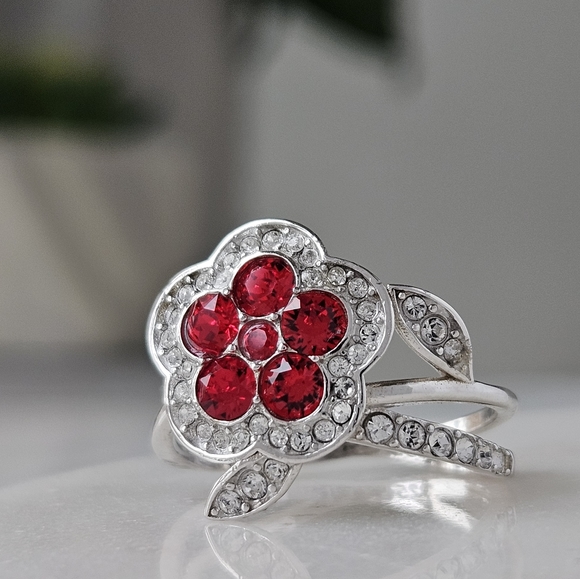 Red Flower Ring, 925 Sterling Silver Charmed Aroma - Picture 6 of 8